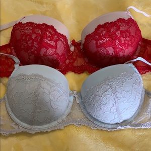 Gilligan & O’Malley pair of balconette bras 34C